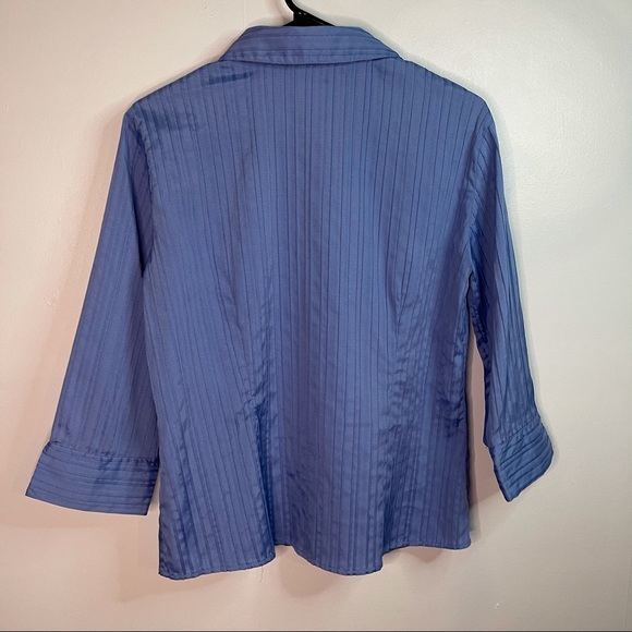 Blue Croft & Barrow Button Down Blouse - Picture 5 of 7